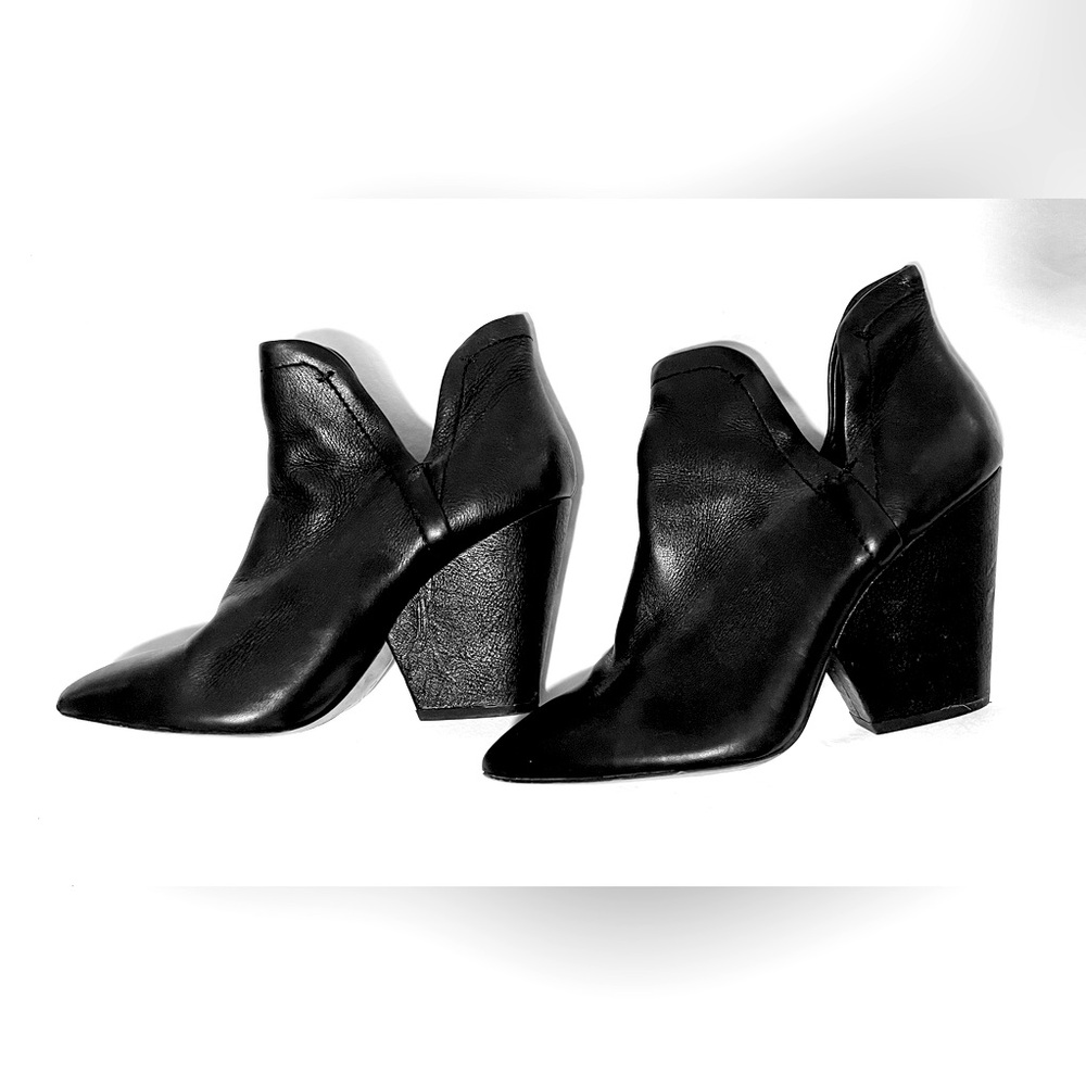 Splendid Cheryl Cone Heel Bootie